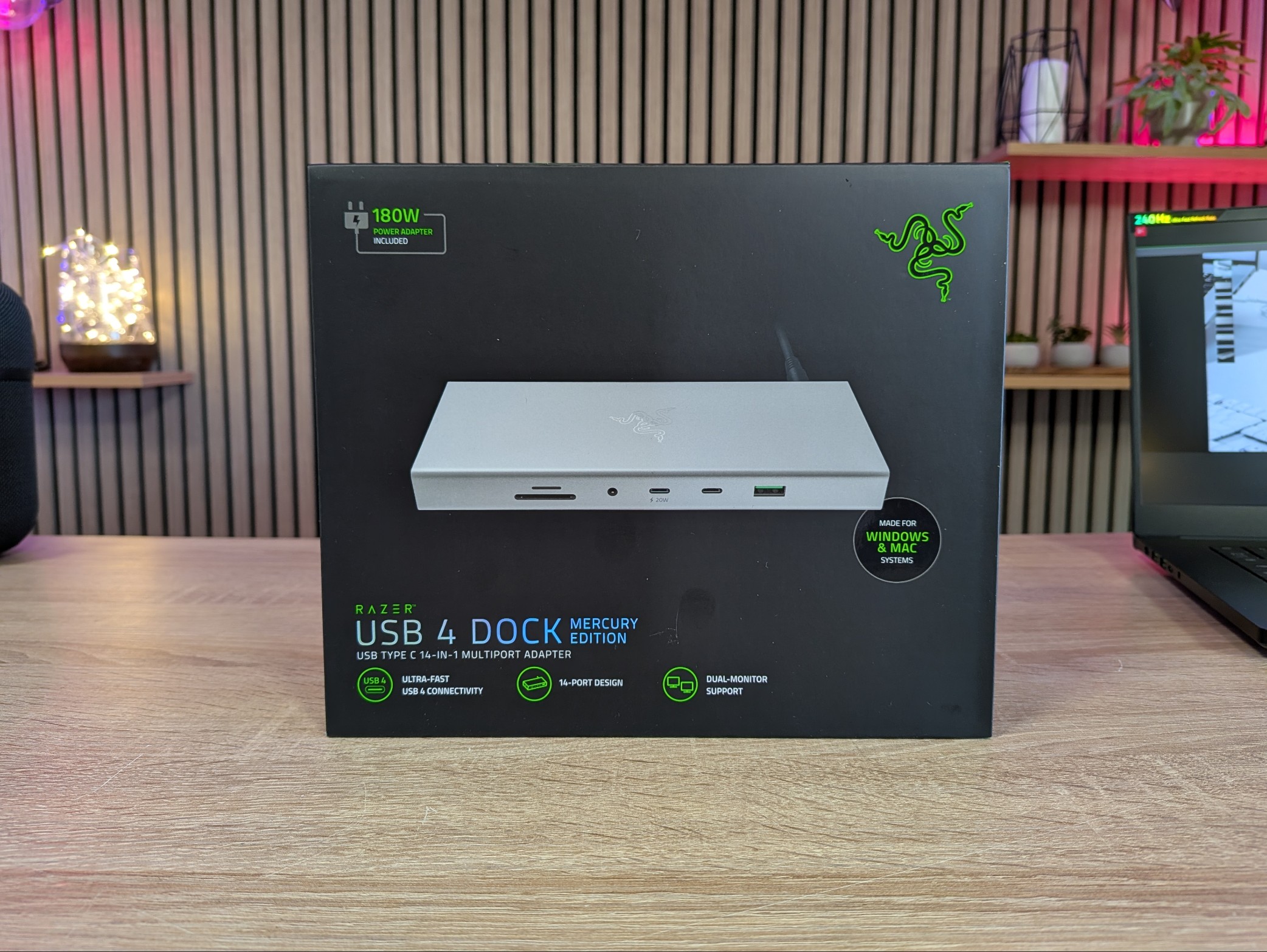 Razer USB 4 Dock